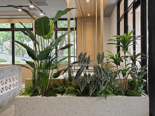 【涮金鍋 南崁店｜入口室內花台造景】